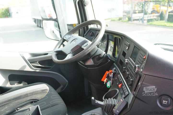 Vinçli platform Mercedes-Benz Antos 2540 / Flatbed 15 EPAL/ Fassi F165