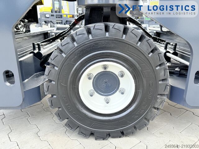 Stivuitor cu patru direcții Combilift C4000 DIESEL DUPLEX SPREADER BEAM CABIN