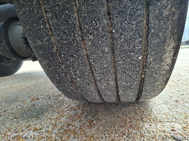 Полуремарке Schmitz Cargobull Containerchassis Standard