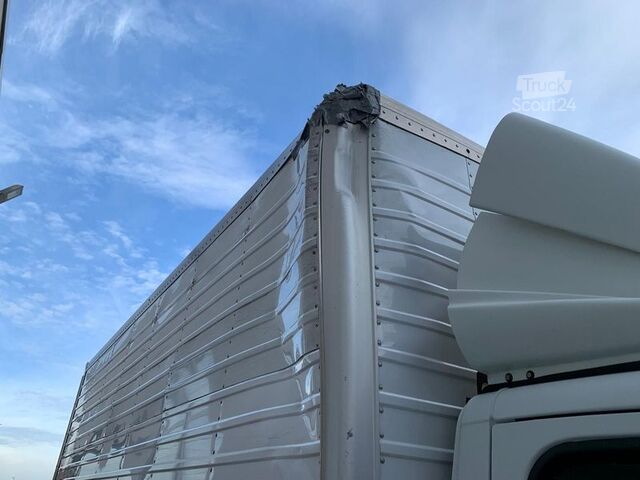 Furgon blaszak Iveco Daily 35C14 con Furgone in Lega 4,50 mt.