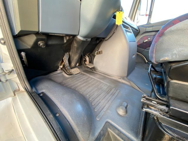 Furgone pick-up MERCEDES-BENZ 814 D DOKA | HMF 683 K4 Faltkran*Kugelkopf AHK