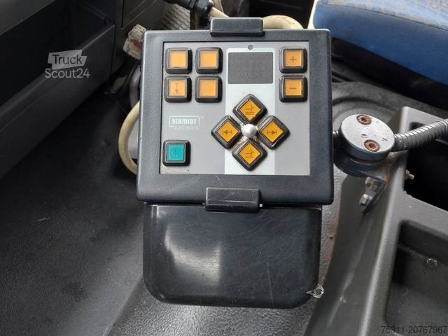 Furgão basculante MAN LE 8.220 4x4 | Kipper/Kran Palfinger PK7001