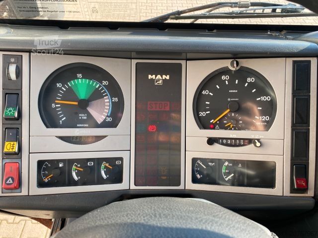 Kiepwagen bestelauto MAN LE 8.220 4x4 | Kipper/Kran Palfinger PK7001