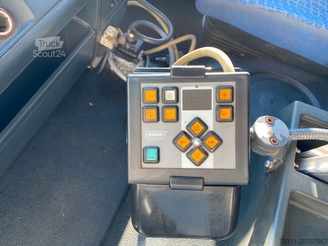 Kiepwagen bestelauto MAN LE 8.220 4x4 | Kipper/Kran Palfinger PK7001