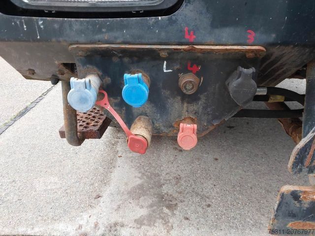 Pašizgāzējs kravas automašīna MAN LE 8.220 4x4 | Kipper/Kran Palfinger PK7001