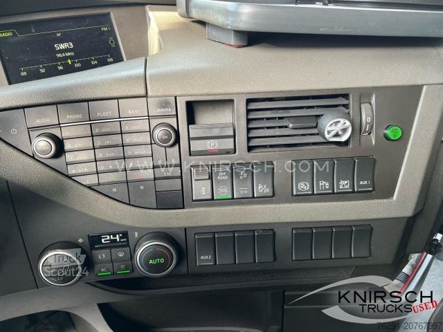 Camião de bebidas VOLVO FH460 Getränkefahrzeug mit Böse Anhänger 2x