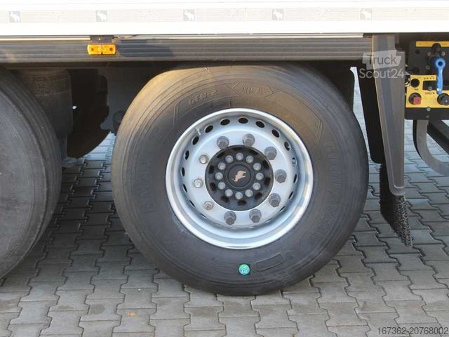 Refriģeratora puspiekabe SCHMITZ CARGOBULL CARGOBULL SCB*S3B, THERMO KING SLXI300