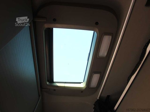 Standarta vilcējs MAN TGX 18.470, EURO 6, NAVIGATION, BEACONS