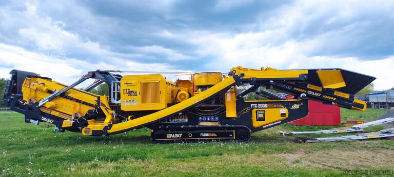 Brech- und Siebanlagen FABO FTC-200S Mobile Cone Crusher With Screen