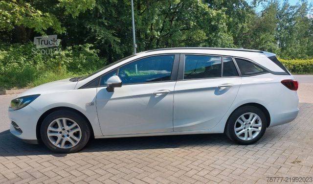 Минибус OPEL Astra Sports Tourer 1,5 CDTI-AHK-Navi-PDC