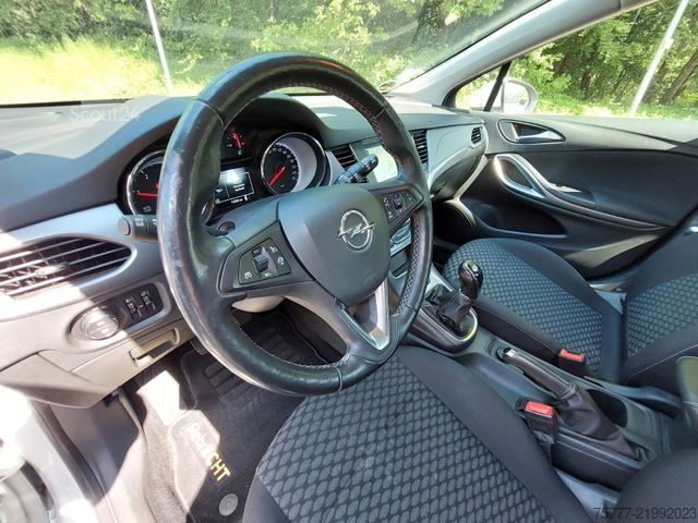 Минибус OPEL Astra Sports Tourer 1,5 CDTI-AHK-Navi-PDC