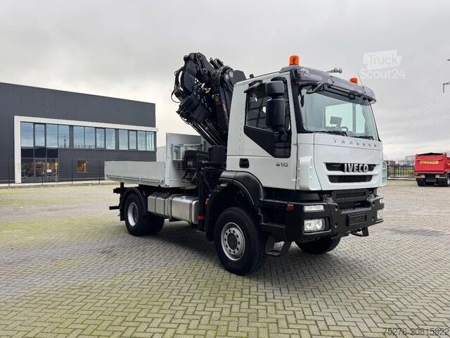 Vrachtwagen met kraan Iveco Trakker 410 4x4 Hiab 244-5 + Fly jib , winch 12...