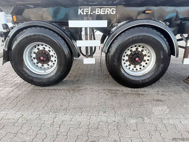 Kel-Berg City tippbil / City aluminiums kasse-tipp med 24 m³ volum Kel-Berg City tipper / City-Alukastenmulde Kipper 24m3