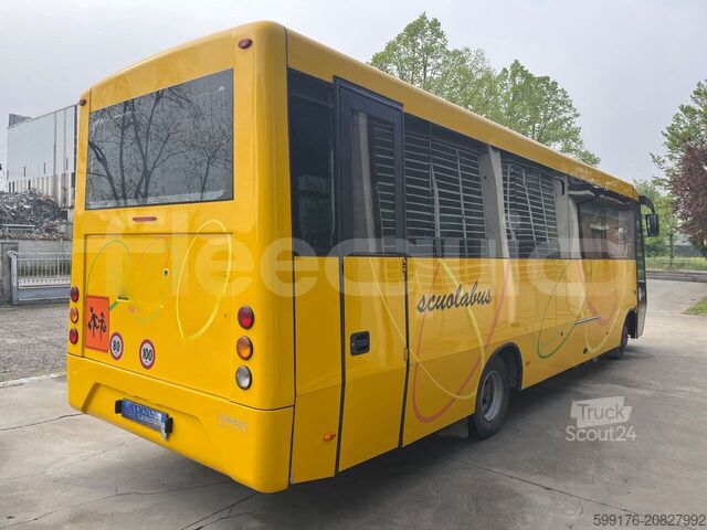 IVECO 100/E4 school bus IVECO 100/E4