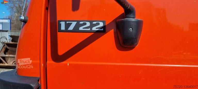 Jeřáb na nákladním automobilu Mercedes-Benz 1722 Dachdeckerkran Cormach 30000 TECH,