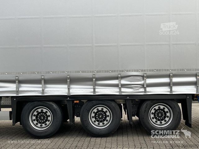 Semi-remorque bâchée Schmitz Cargobull Curtainsider Mega Getränke