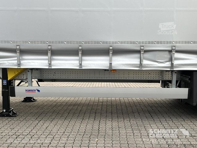 Semi-remorque bâchée Schmitz Cargobull Curtainsider Mega Getränke