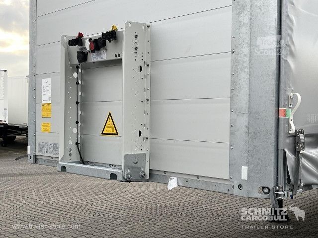 Semi-remorque bâchée Schmitz Cargobull Curtainsider Mega Getränke