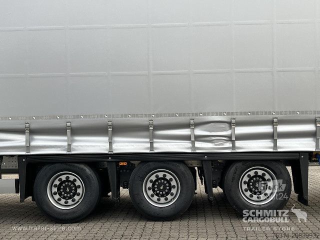 Semi-remorque bâchée Schmitz Cargobull Curtainsider Mega Getränke