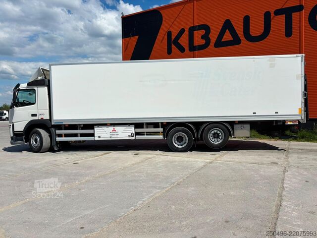 Transport w lodówce/zamrażarce Volvo FM 370 6x2*4 MITSUBISHI TU100SA / BOX L=9491 mm