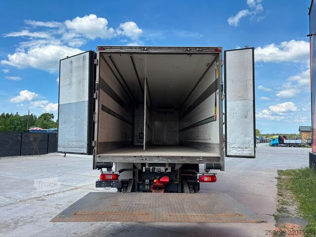 Transport w lodówce/zamrażarce Volvo FM 370 6x2*4 MITSUBISHI TU100SA / BOX L=9491 mm