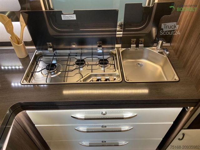 Lakókocsi HOBBY Prestige 620 CL Abverkauf / 2200 kg Achse