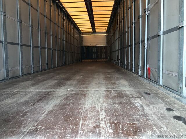 Semi-remorque bâchée Schmitz Cargobull SCS
