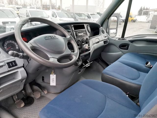 Ponyvával szerelt furgon IVECO Daily 50C15/3.0 PRITSCHE 9PAL/ AHK/ 3,5T