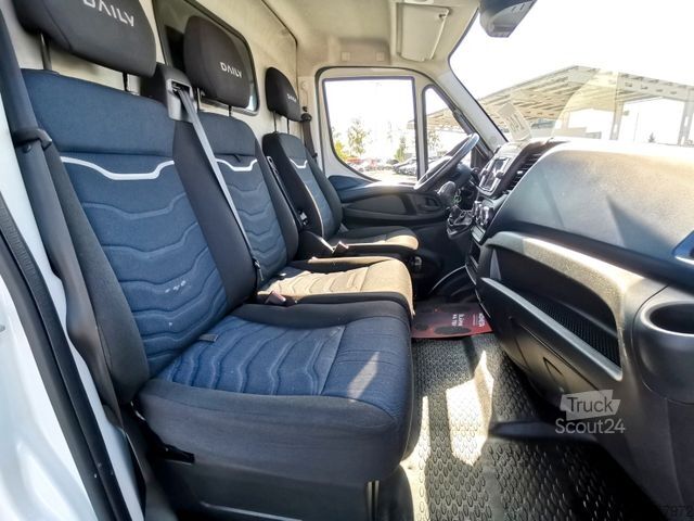 Dodávka s vysokou střechou IVECO Daily 35C18 HI-MATIC/ SUPERMAXI XL/ LUFT