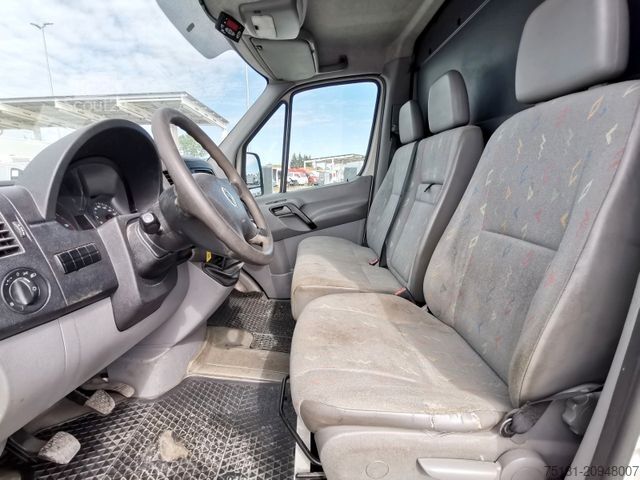 Furgon z wysokim dachem VOLKSWAGEN Crafter 2.5TDI/100KW L2H1/ KÜHLKASTEN/VIENTO 300