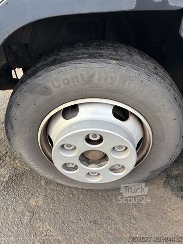 Fourgon tôlé Mitsubishi Fuso Canter 7C18 Koffer