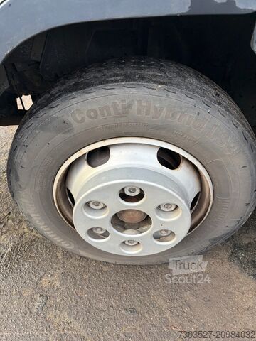 Fourgon tôlé Mitsubishi Fuso Canter 7C18 Koffer