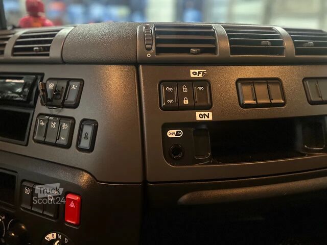 Standaard-SZM DAF CF 330 EURO 6 / AIRCO