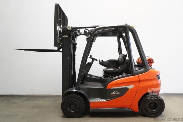رافعة شوكية Linde H 25 T 1202