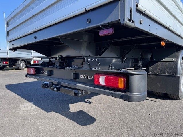 Fourgon pick-up IVECO Daily 70C18HA8D Klima Navi Rückfahrkamera 2x AHK