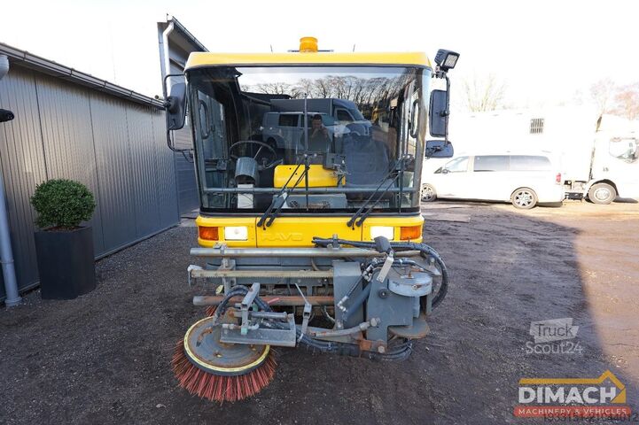 Sweep and vacuum machine RAVO 540 NL machine - camera - veegzuig - hydraulisc...