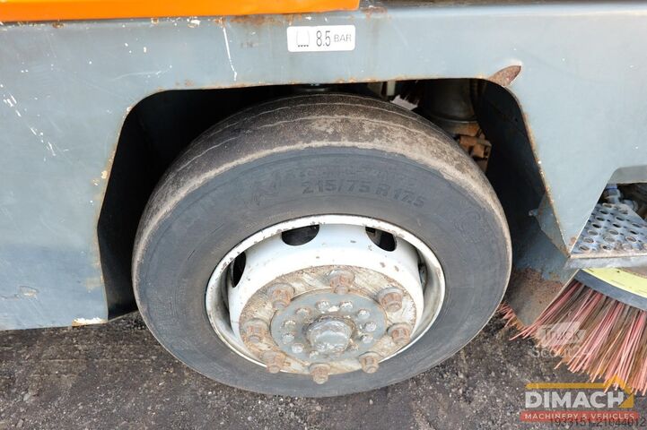 Sweep and vacuum machine RAVO 540 NL machine - camera - veegzuig - hydraulisc...