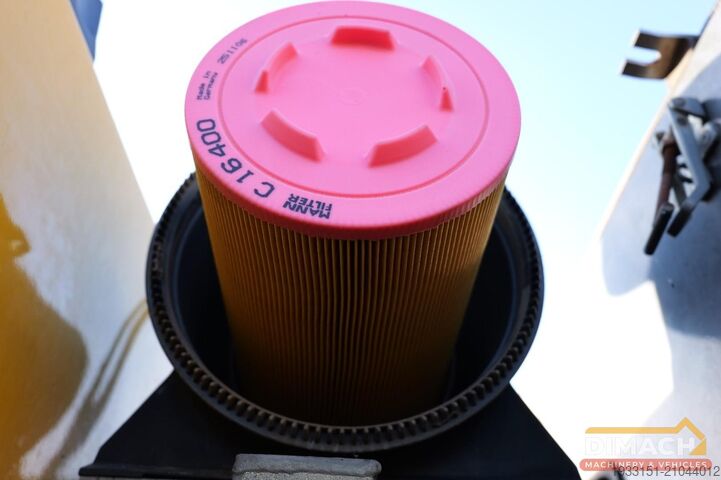 Sweep and vacuum machine RAVO 540 NL machine - camera - veegzuig - hydraulisc...