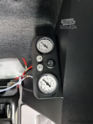 Tentinė furgonė Renault Master Pritsche Schiebe Plane 10 Pal. LUFTFEDERUNG