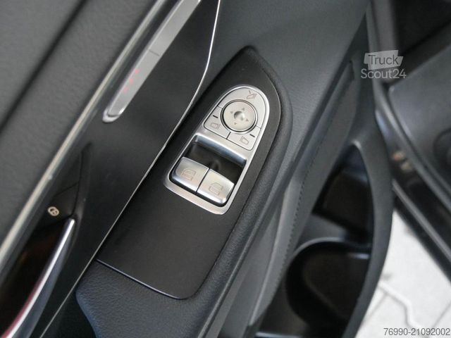 Minibus MERCEDES-BENZ V 220 d STYLE Lang NAVI DISTR KAM AHK SHZ LM DAB