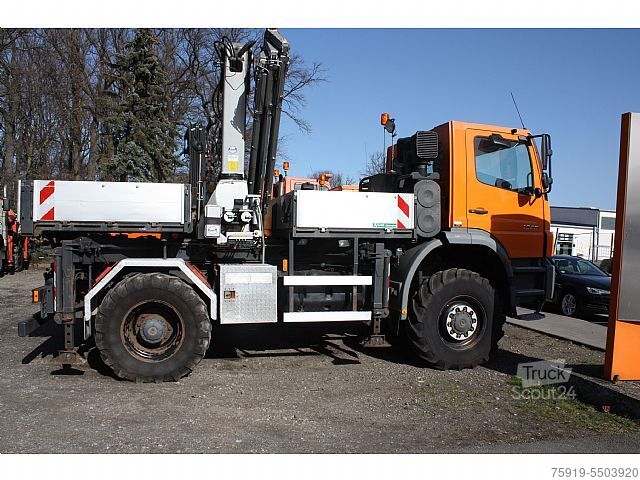 Autokraan Mercedes-Benz Axor 1828 mit Kran und Rahmen-Seilwinde