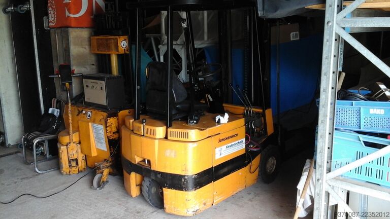 Elektrinis trijų ratų krautuvas Jungheinrich EFG D12G 140-350ZT