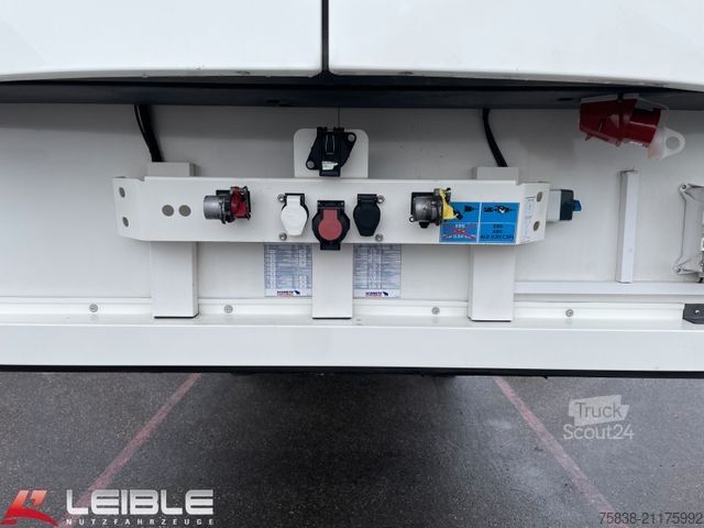 Semirimorchio frigorifero SCHMITZ CARGOBULL SKO24*2.619Std.*Trennwand*Blumenbreit**TOP**