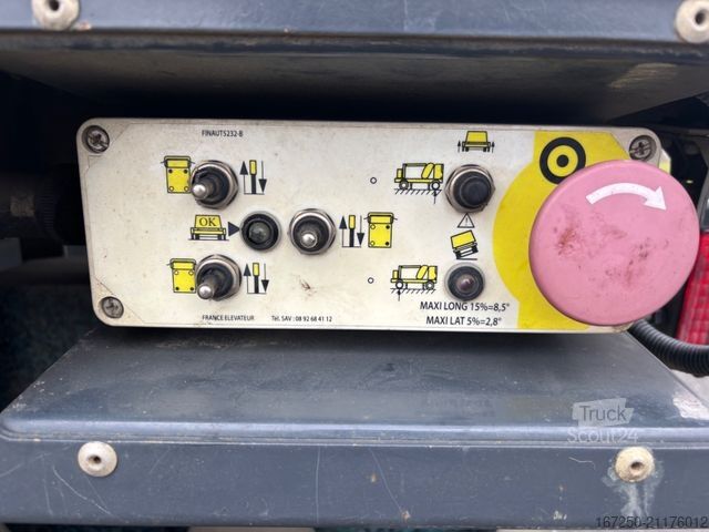 Plataforma de trabalho montada em camião IVECO Daily 70C18 Hubarbeitsbühne 17,3m