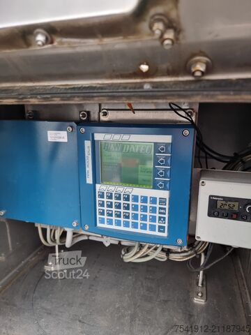 Camion de collecte du lait Mercedes-Benz Actros 1846 MP3