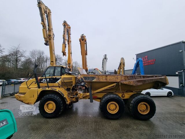 Sklápěcí vozidlo Caterpillar 735