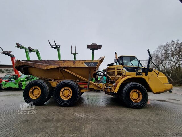 Sklápěcí vozidlo Caterpillar 735