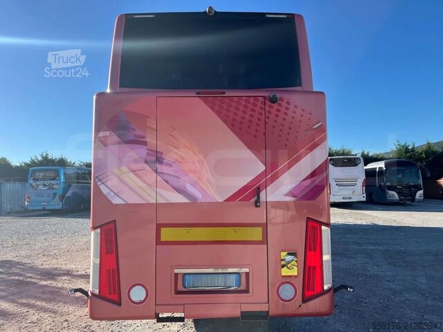 Autocarro de dois andares Van Hool Astromega