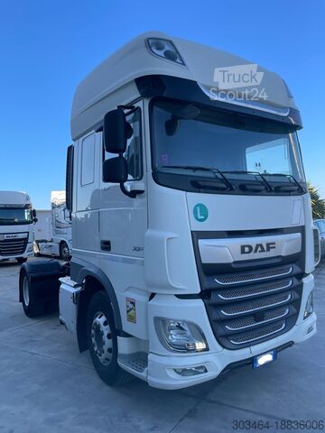 Standart traktör DAF XF 530 FT