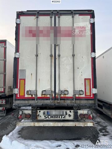  Schmitz Cargobull box semi-trailer with Carrier unit